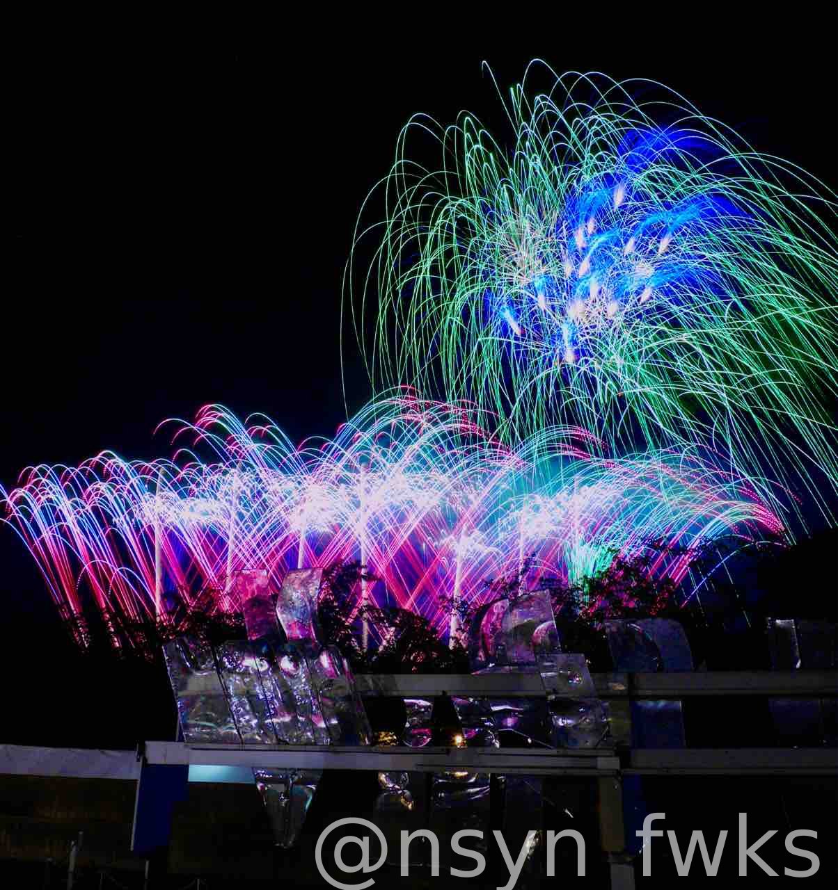 令和７年8月6日八尾駐屯地盆踊り花火大会 - YouTube