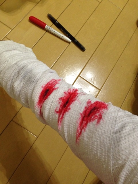 ハロウィンまでにマスターしたい 衣装を汚す リアルな血糊の作り方 コンカフェ求人・コンセプトカフェ・メイドカフェ＆バーのバイト・アルバイトお仕事探しなら！397 さんきゅーな