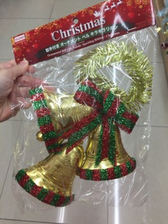 100均ダイソーのクリスマスツリー向けの飾りをご紹介。使えるオーナメントがたくさん♪