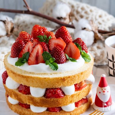 驚くほど簡単！スーパーのお菓子でクリスマスケーキデコレーション術 – 魔法洋菓子店ソルシエ