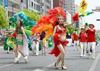 神戸新聞NEXT映像・写真写真集２０１５年の写真集神戸まつりパレード ２０１５メーンフェスティバル １