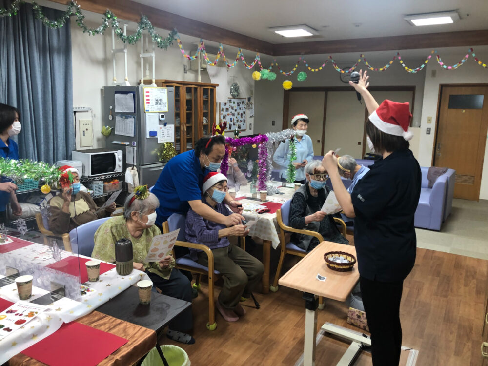 介護居室クリスマス会を開催♪生活サービス 公式 有料老人ホーム エデンの園聖隷福祉事業団
