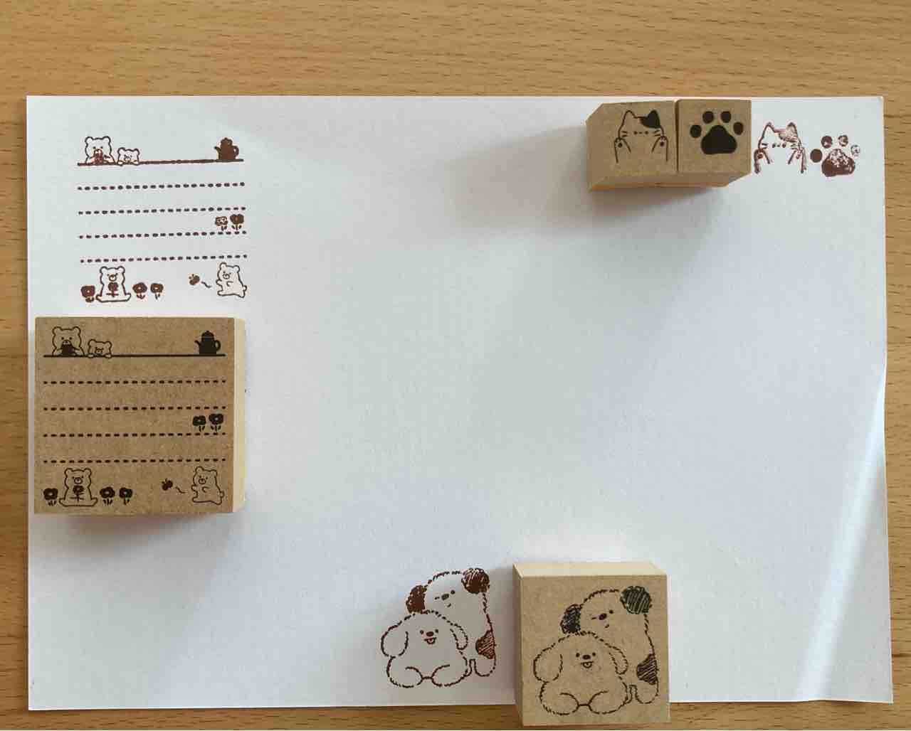 ダイソーの干支スタンプを使ってみました。 毎年楽しみにしている干支スタンプ。 今年はこれを購入しました。 レトロな人参が可愛い。詳しく知りたい方はブログをご覧くださいませ。 @emiko_t_cardmaking ←これを押して私のプロフィールの1番下にある https