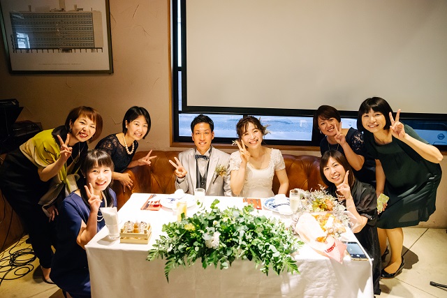 350例から厳選 2025年結婚式の高砂装飾アイデアやトレンドを紹介ブラプラヒトとは違う結婚式・フォトウェディングを