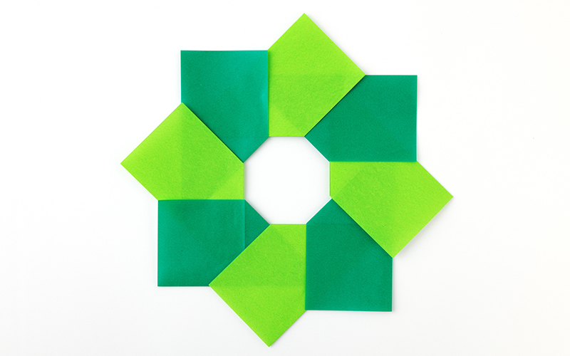 折り紙でクリスマスリースを作ろう！簡単な折り方を紹介します - 主婦の気になるアレコレ