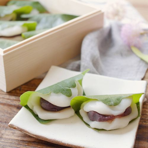 男の子の初節句のお祝いをしよう！ 兜や鯉のぼり、料理、お返しの準備は？はいチーズ！クリップ