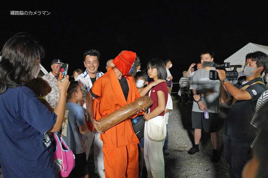 ご神体みこし練り歩き 東伊豆・稲取「どんつく祭」静岡新聞DIGITAL 静岡県のニュース