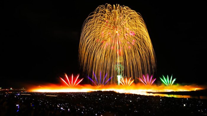 ナイアガラ花火がおすすめの花火大会10選 2025年