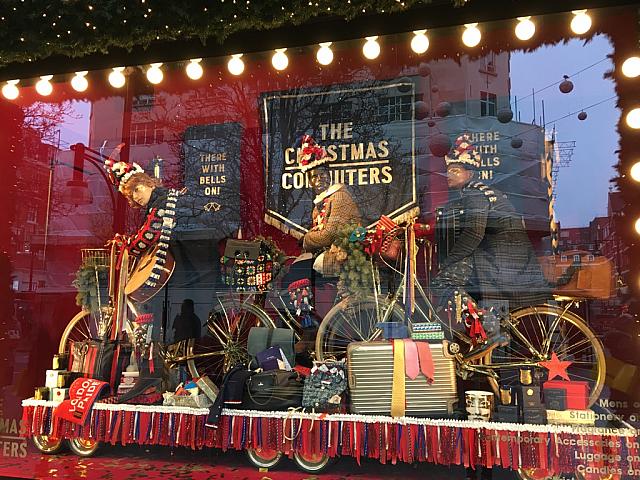 メイシーズ ホリデーウィンドウ ニューヨークを代表する可愛いクリスマスウィンドウを写真と動画で紹介！ - Petite New York