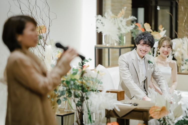 親は何する？ 結婚式の「お礼」「お返し」「お車代」の相場と渡し方 ゼクシィ