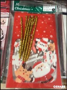 2019年最新 ダイソーVSセリア クリスマスグッズが超豊富！サンタ衣装・ツリー・パーティグッズ・ラッピングまで盛りだくさん -ひなママさんのどっちにすすむ