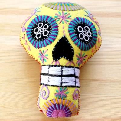 先日、死者の日のイベントがあったので、遊びに行ってきました✨パペルピカドが可愛く飾られてて嬉しい😆 @mexi.jpメキシコ民芸品パペルピカドキャンプカラフル死者の日メキシコ雑貨メキシコメキシコシティオアハカカラベラガイコツスカルBBQ