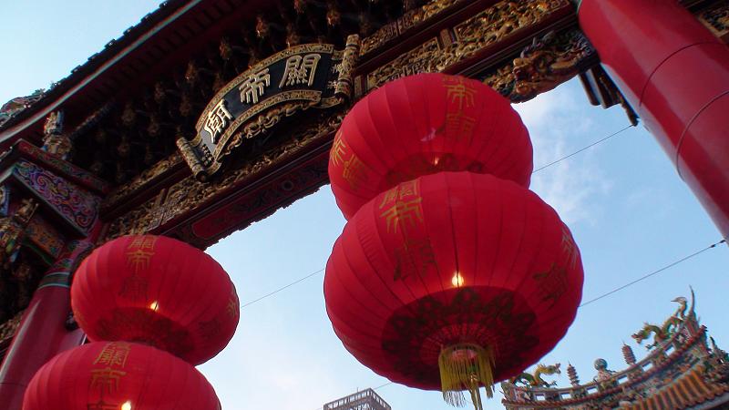 横浜中華街 史跡・寺社・公園 横浜関帝廟 関帝廟通り沿い、地久門傍- 横浜・みなとみらい線沿線街歩き