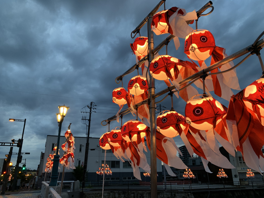 第34回柳井金魚ちょうちん祭りに300機のドローンが登場