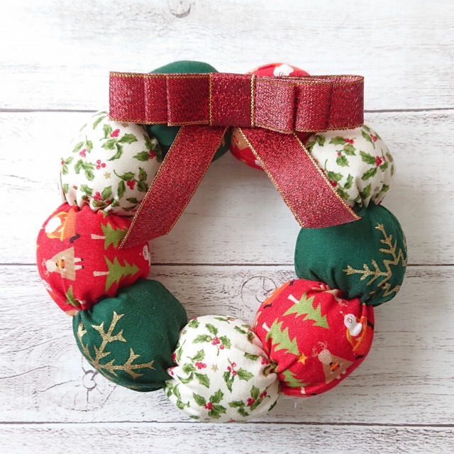 クリスマス柄生地で彩る冬 ―柄＋無地の組み合わせであたたかな手づくりを - 日本紐釦貿易大阪の手芸用品・服飾材料の卸売・仕入れ専門店