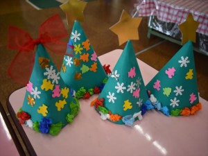 クリスマス 帽子 製作」のアイデア 7 件クリスマス 帽子 製作, クリスマス 帽子 手作り, クリスマス製作