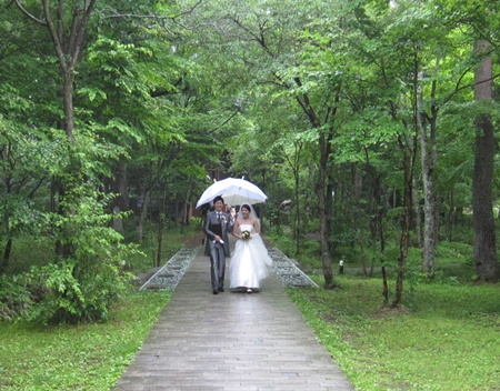 リゾートウェディング -軽井沢でのアットホームな結婚式 パーティーレポート‐ - ザ トリート ドレッシングウエディングドレスのレンタル・購入