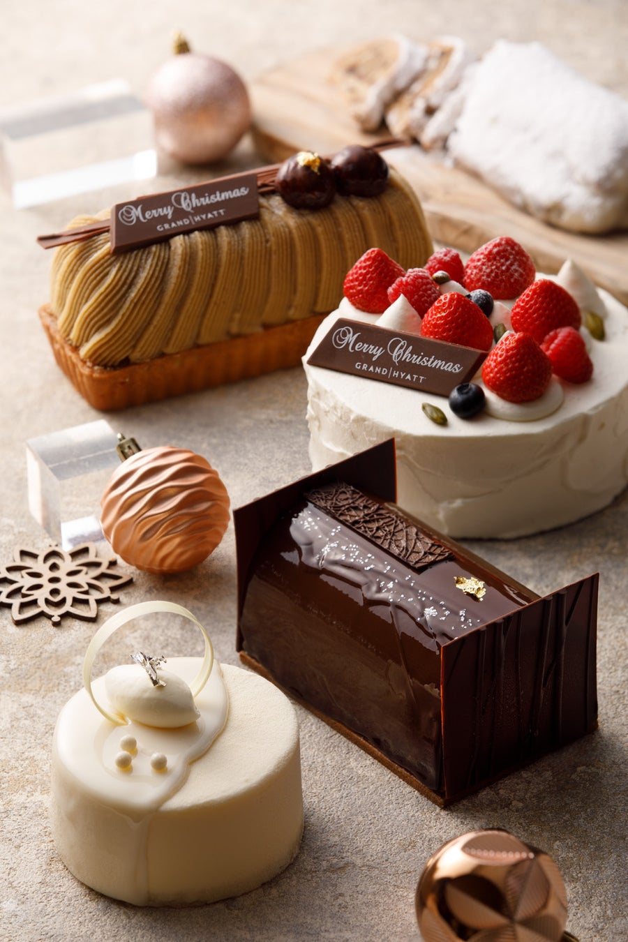 グランド ハイアット 福岡2023年クリスマスケーキ、ビターチョコのブッシュ・ド・ノエルなど - ファッションプレス
