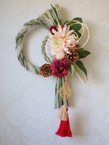 連載 100均セリア・ダイソーで簡単！「しめ縄スワッグ」作りに挑戦PrettyOnline