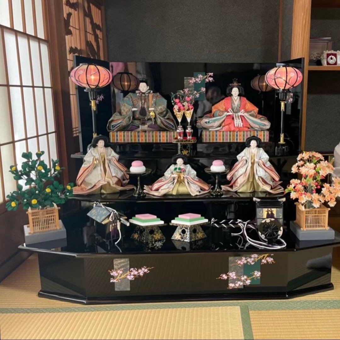 雛人形飾り 黒金 ひな壇三段飾り 人形なし 雛人形 吉徳大光 ひな人形 雛 三
