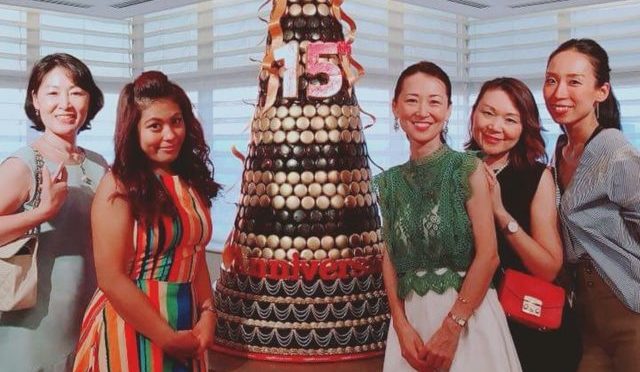 ともちゃんのお誕生日は コートヤードマリオット新大阪のスイートルームで🎂 @cyosaka お部屋にお花とバルーンで飾り付けがんばった*´ ˘`* ♡ｴﾍﾍ おめでとう❤️ いつまでも可愛いともちゃんでいてください😊 今年もいっぱい楽しもうね