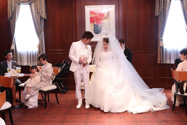 結婚式に招待する親族ってどこまで？ いとこは呼ぶのが普通？Wedding Hucks