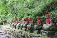 化け地蔵 ばけじぞう とよばれるミステリアスな地蔵群～外国人案内ツアー第133弾～ - Camellia Tours