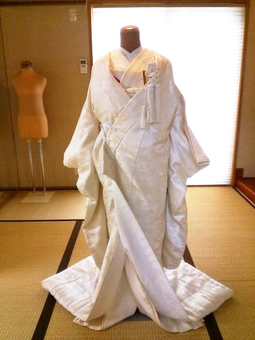 仙台市花嫁着付け 白無垢・色打ち掛け・羽衣・本振袖・ドレス出張着付け