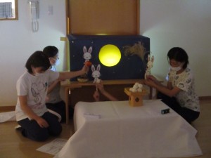 ほいくえん 〇お月見〇 - 大阪のインターナショナルプリスクール グローバルヴィレッジ