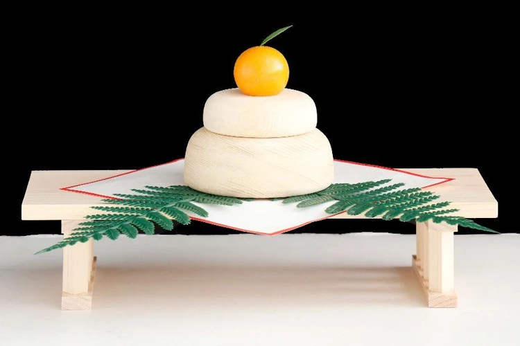 神棚の正月飾り～清浄を保ち鏡餅や注連縄を用意して歳神様を迎える～神棚と日本