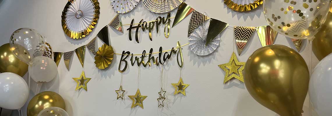 誕生日の飾り付けを大人おしゃれに！ポイントや役立つアイテムを紹介します！ – FAVORRIC