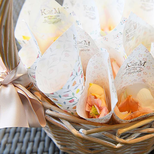 フラワーシャワー 紙コップTikTok