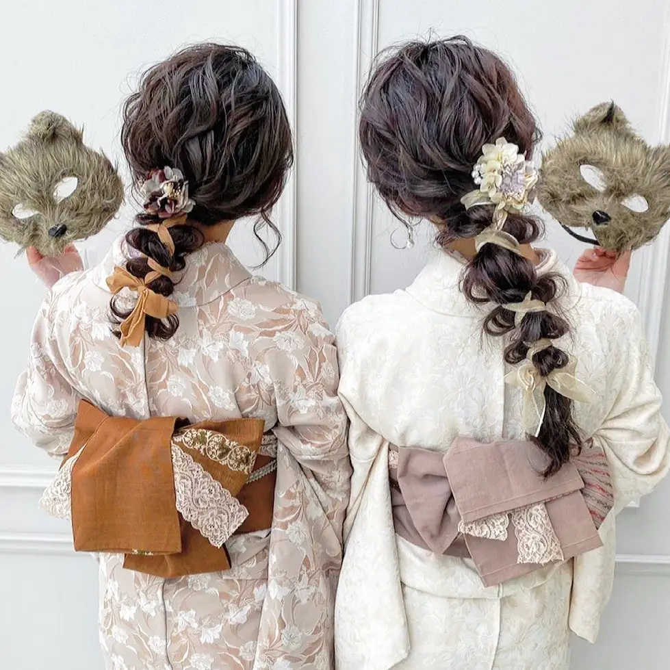 夏祭りは華やかに♡上品ワンピや浴衣にマッチする〝簡単お団子アレンジ〟 - LOCARI ロカリ