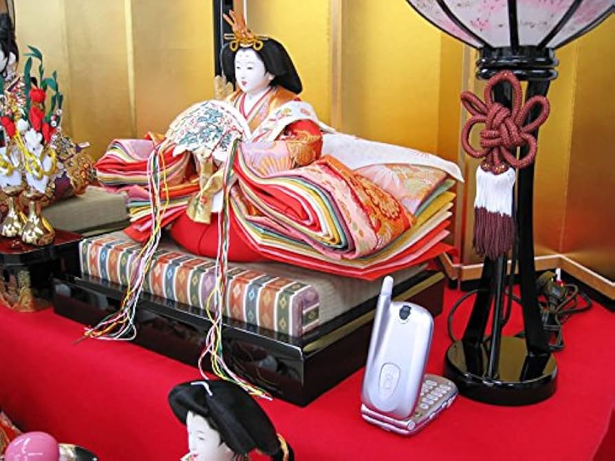 雛人形三段五人飾りセット A3569細部にまでこだわった豪華な刺繍が素敵な三段飾りのお雛様♪初節句職人手作りの 秀光人形工房 五月人形・鯉のぼり・おひなさま人形工房