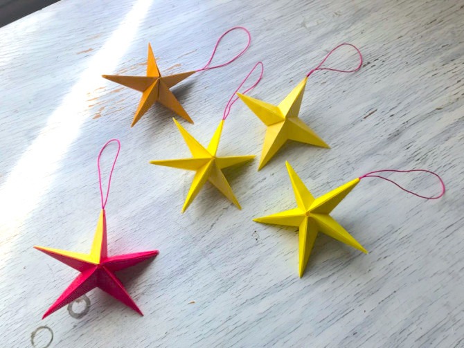 折り紙クリスマス 折り紙1枚で完成！キラキラ星のオーナメント💙Make a star Christmas ornament out oforigami paper – SodaCatEasyOrigami 簡単折り紙折り紙モンスタ