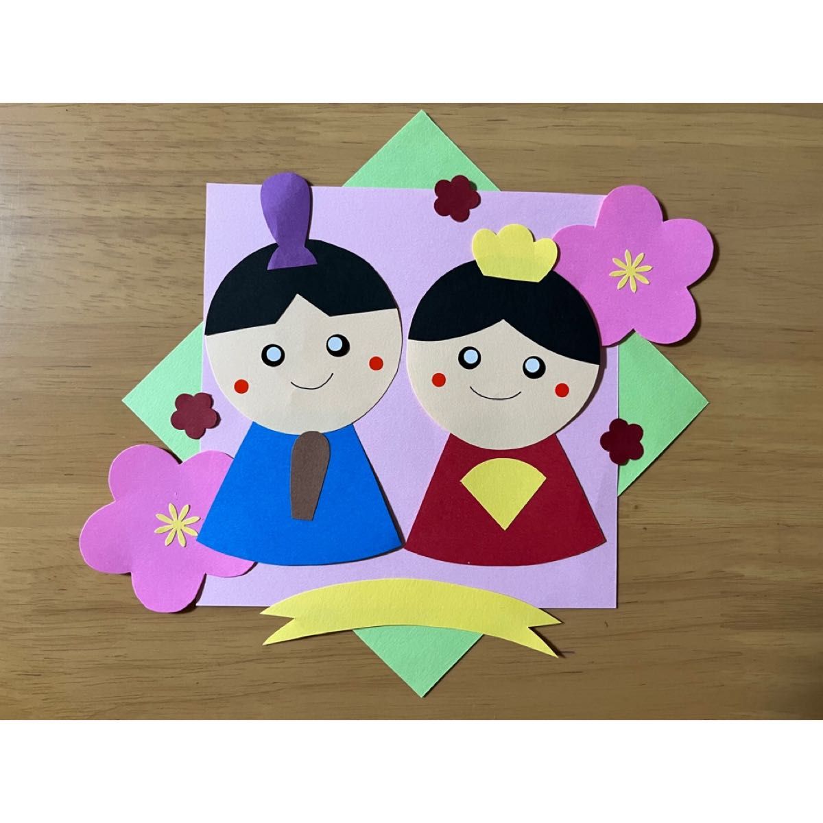 無料ダウンロード型紙で「ひなまつり ぼんぼり」の壁面飾りを作ってみた！保育園 幼稚園 介護施設 壁面装飾 製作 春 雛祭り お雛様 ３月壁面 飾り型紙工房