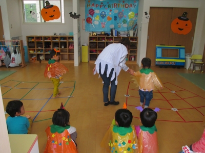 子ども達が企画したお菓子ゲットゲーム・ハロウィン2021ひとり手作り子育て部。×hananotane