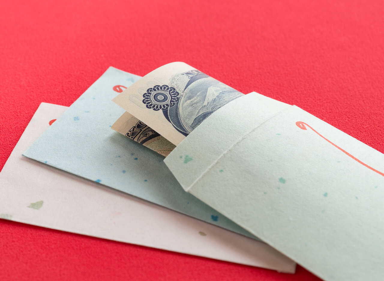 結婚式のお礼ギフトに添える「メッセージ」の文例をご紹介💌 他のゲストよりも早く来てくれて、 大変なお仕事を引き受けてくれた感謝の気持ちを込めて、プレゼントと一緒にメッセージも贈りましょう🤍 marryのサイトでもご紹介しています📝 @marryxoxo_id のプロフィール