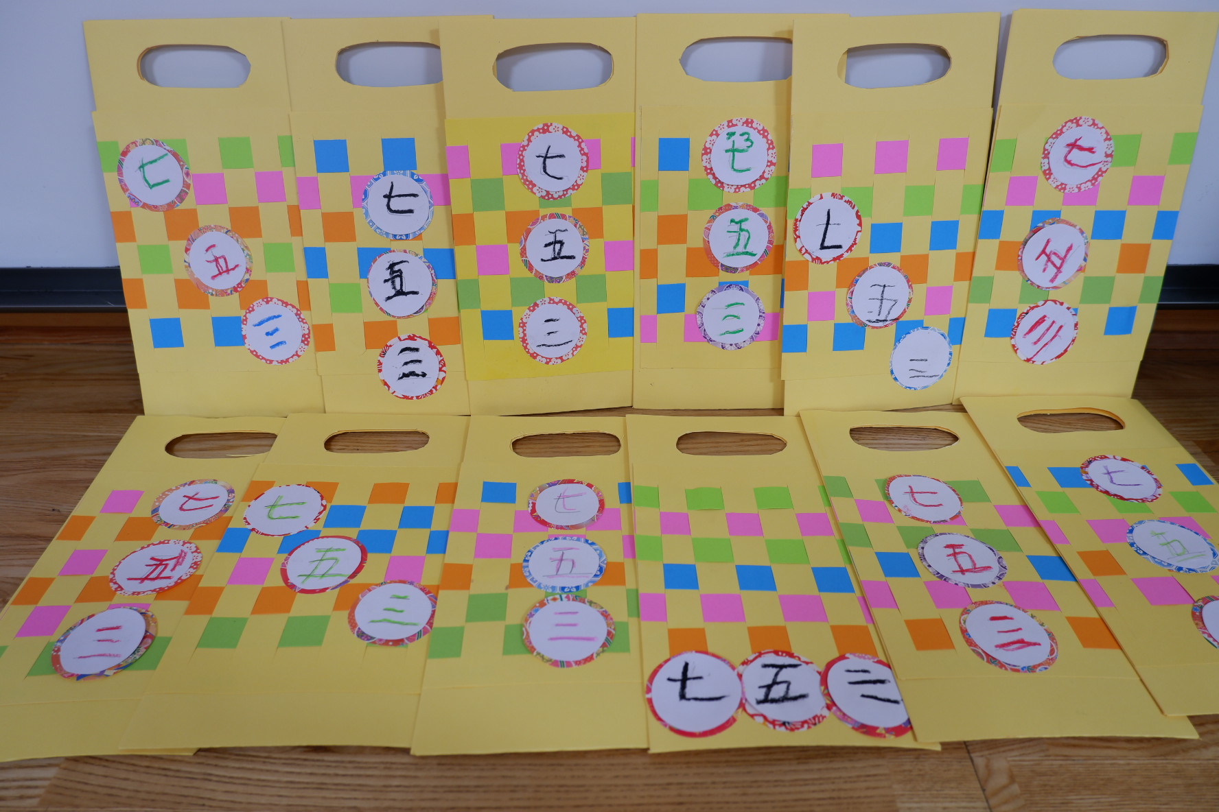 七五三の飴袋製作千住寿幼稚園リクルートブログ