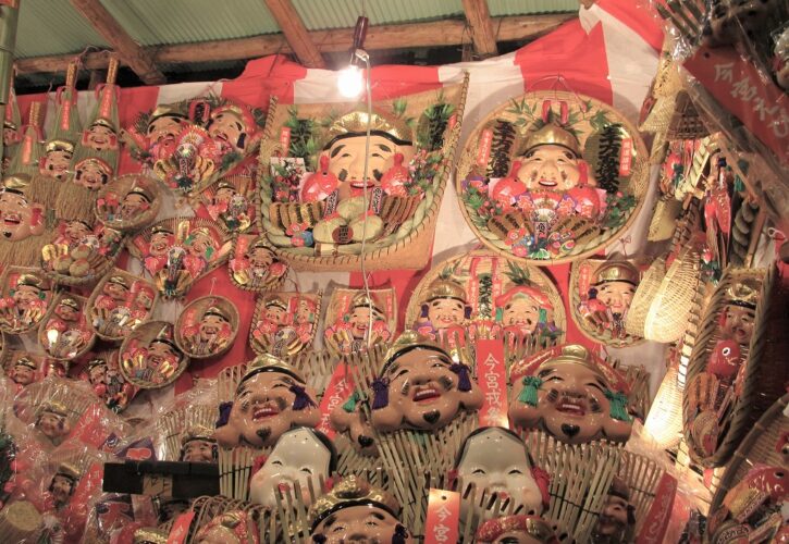 連載コラム 空旅のススメ「東北の夜空をこがす八戸三社大祭の華麗な山車」旅の扉Risvel