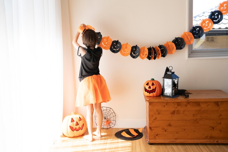 ハロウィンの飾りは手作りで盛り上がる！子どもと一緒に作れるアイデア12選トモママ - トモママ