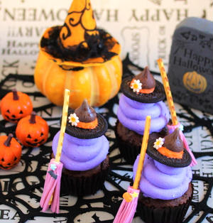 ハロウィン HMで簡単チョコカップケーキ カルディの歯のグミをトッピング!?＆ひっつき虫 : ～Caf'e fuu Manma～ かふぇ風まんまPowered by ライブドアブログ