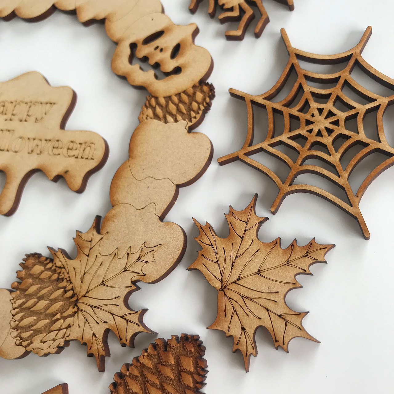 ハロウィンリース ハロウィン飾り ハンドメイドリース 玄関リース 手作りリース - メルカリ