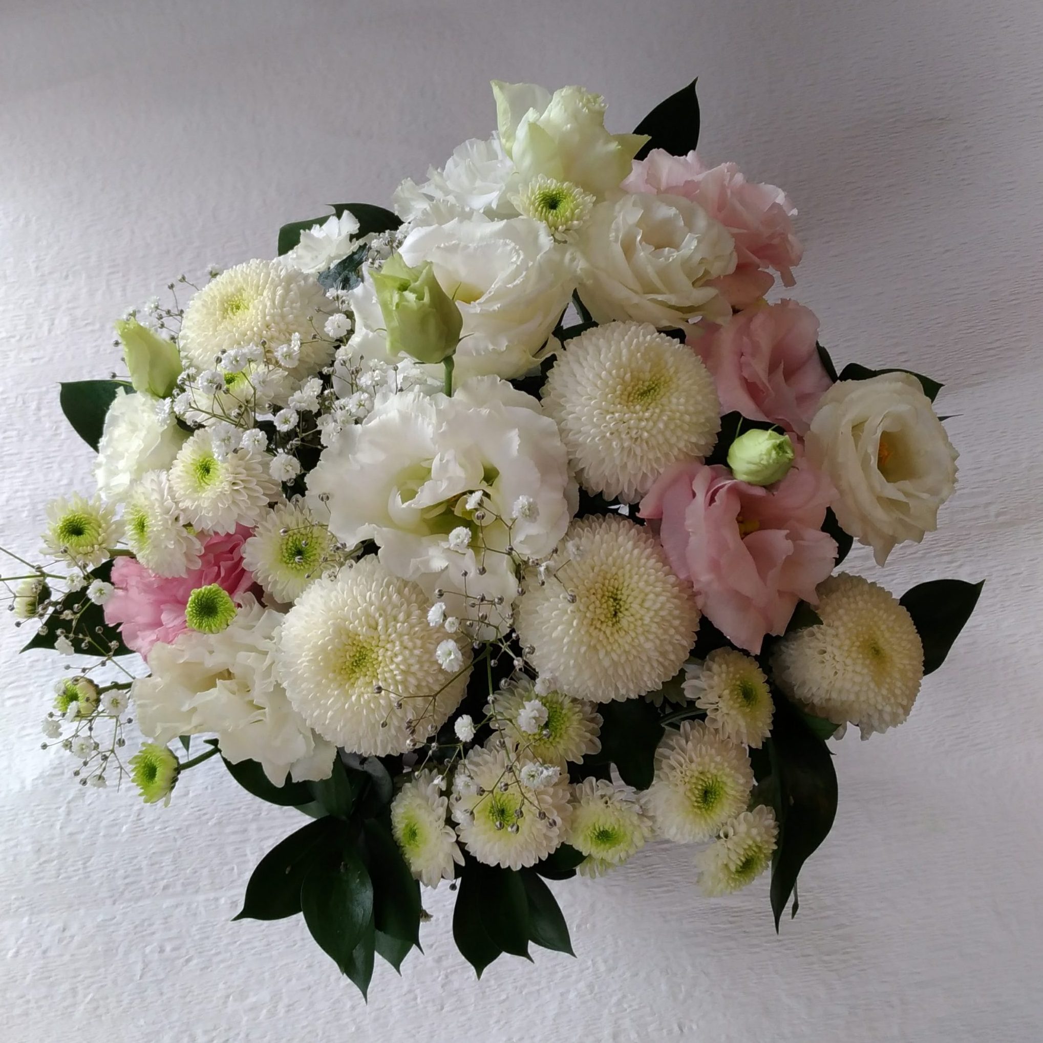 秋が旬！縁起のいい菊の花を飾って部屋を華やかにハルメク暮らしとお金