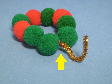 昨年のリースをランタンボールとライトで巻きつけるだけリメイクハンドメイドの作り方・アイデア暮らしニスタ