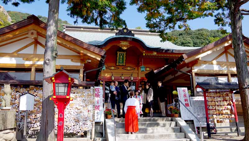 広島東照宮で七五三のロケーション出張写真撮影のご依頼広島市で出張写真撮影出張カメラマンのイデアフロウ