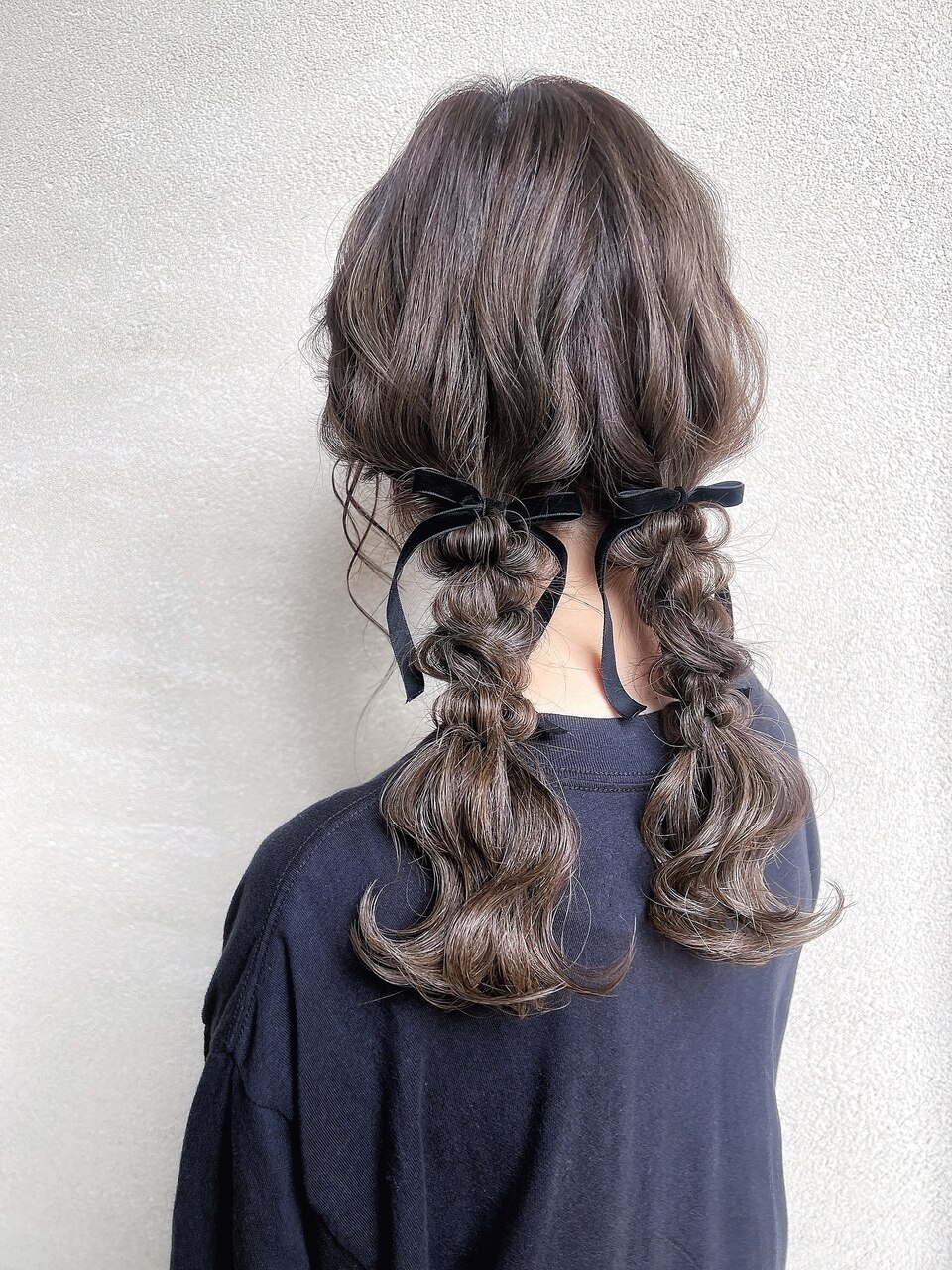 クリスマスだからちょっと華やかに♡自分でできるシーン別ヘアアレンジ10選肌らぶ