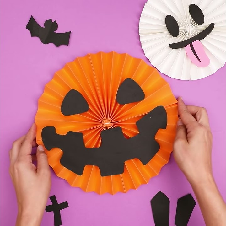 10月 工作あそび 画用紙一枚で簡単にできる、ハロウィンの壁飾りの作り方・折り方動画 - 介護士しげゆきブログ 画用紙工作編