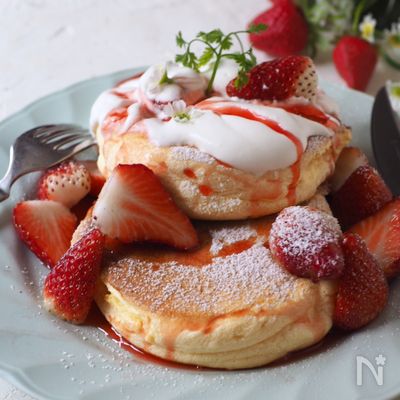 お花見にもひな祭りにも♪ホットケーキミックスで簡単！3色蒸しパン
