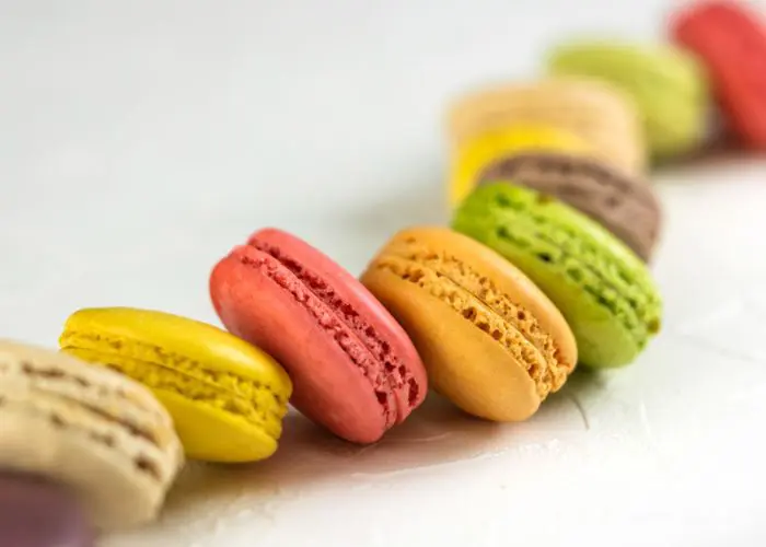 ピエール・エルメ・パリのハロウィン限定マカロンボックス、カボチャやマロングラッセフレーバー - ファッションプレス